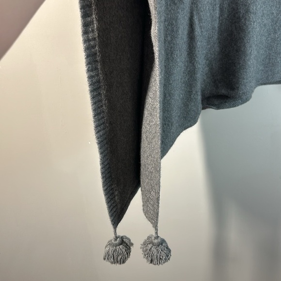 Ann Taylor Gray Wool Cashmere Blend Poncho - Picture 9 of 13